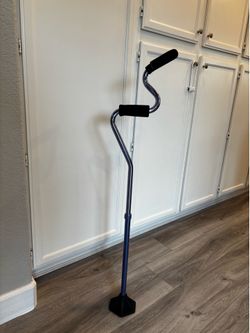 Ergonomic Self-Standing Cane – Adjustable – Like New