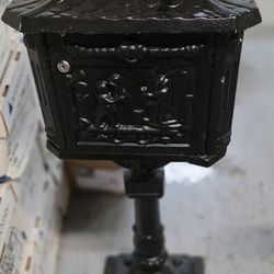 Mail Box Cast Iron With Key
