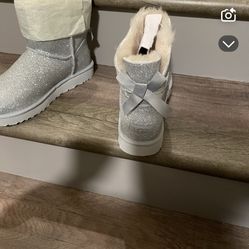 Ugg Boost New Size 9 $180