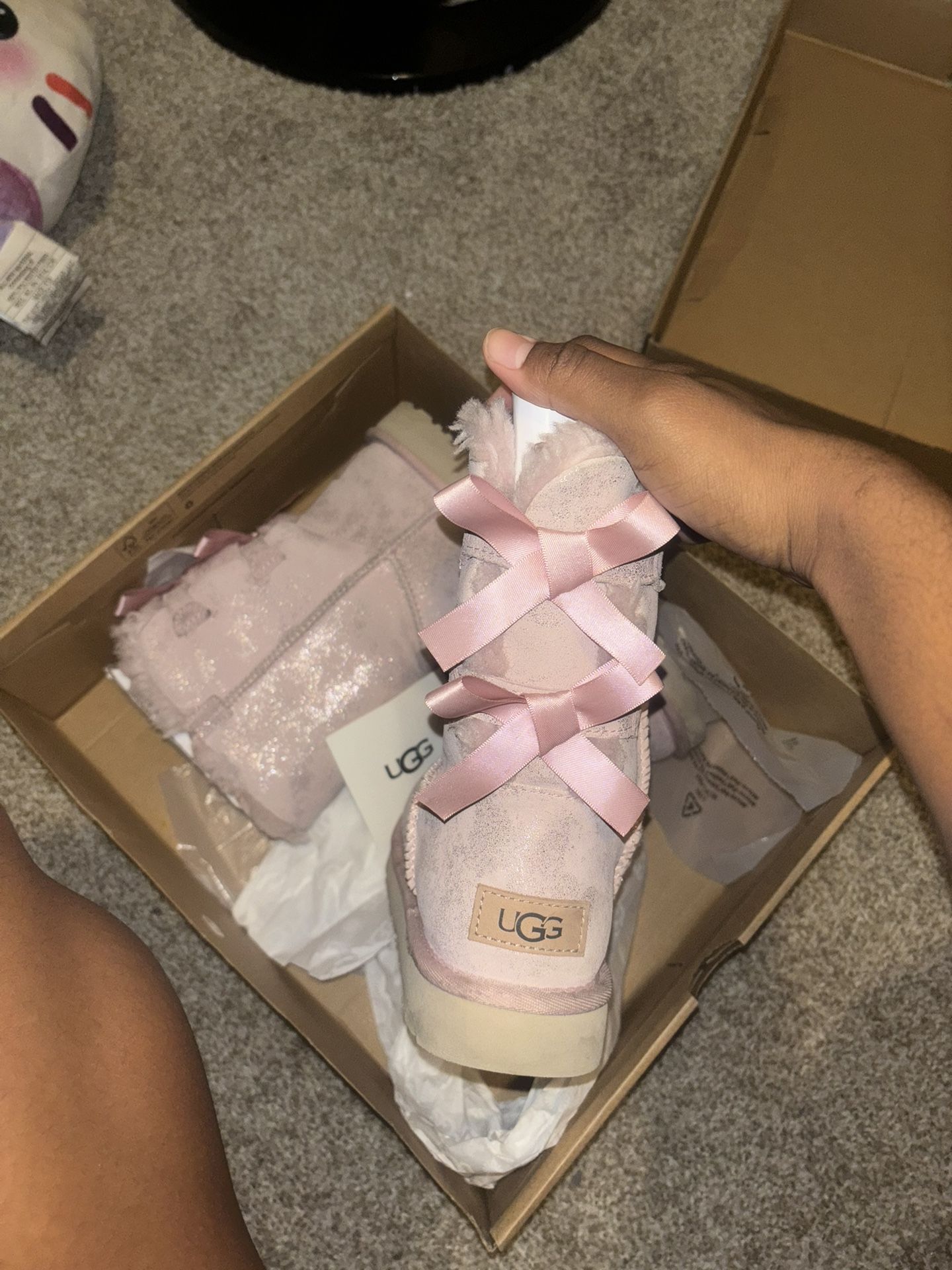 Pink Uggs w/ Bow 