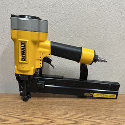 DEWALT DW451S2 Corded Pneumatic 16-Gauge 1 in. Crown Lathing Stapler