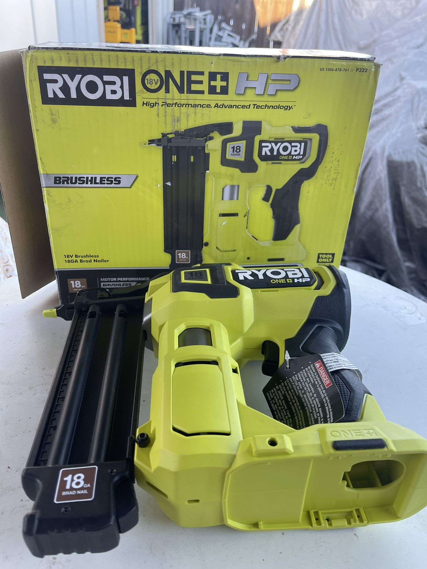 RYOBI ONE+ HP 18V 18 Gauge Brushless Cordless AirStrike Brad Nailer (Tool  Only