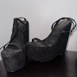 Black Wedges 