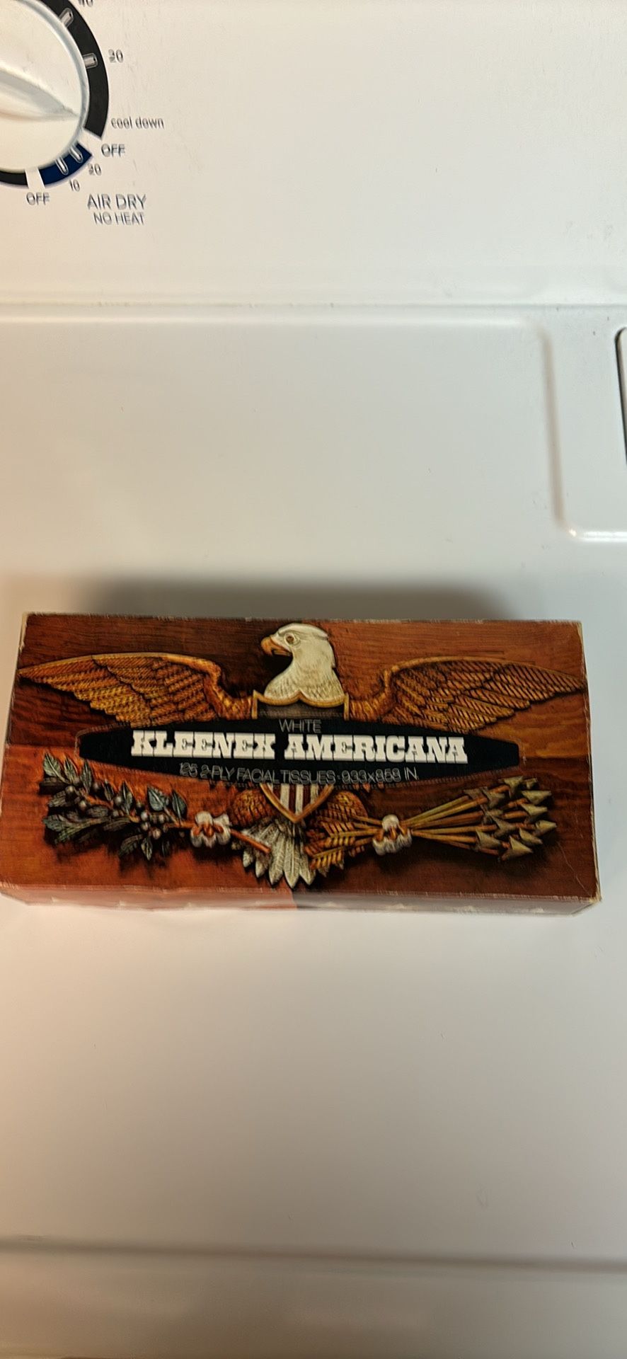 Kleenex Americana Collection white 125 2-ply tissue box. Unopened sealed box American Folk Art Edition. vintage 1971