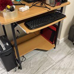 Small Size Computer Desk