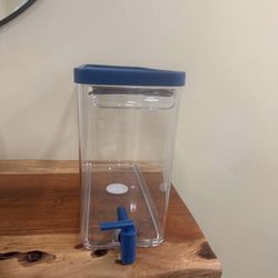 Free Water Dispenser