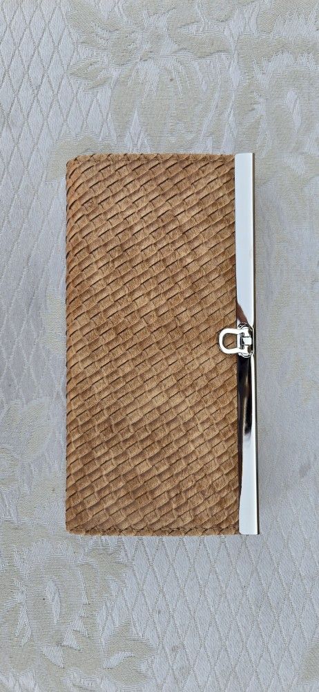 Long Wallet
