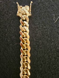 14k gold Cubanlink bracelet solida