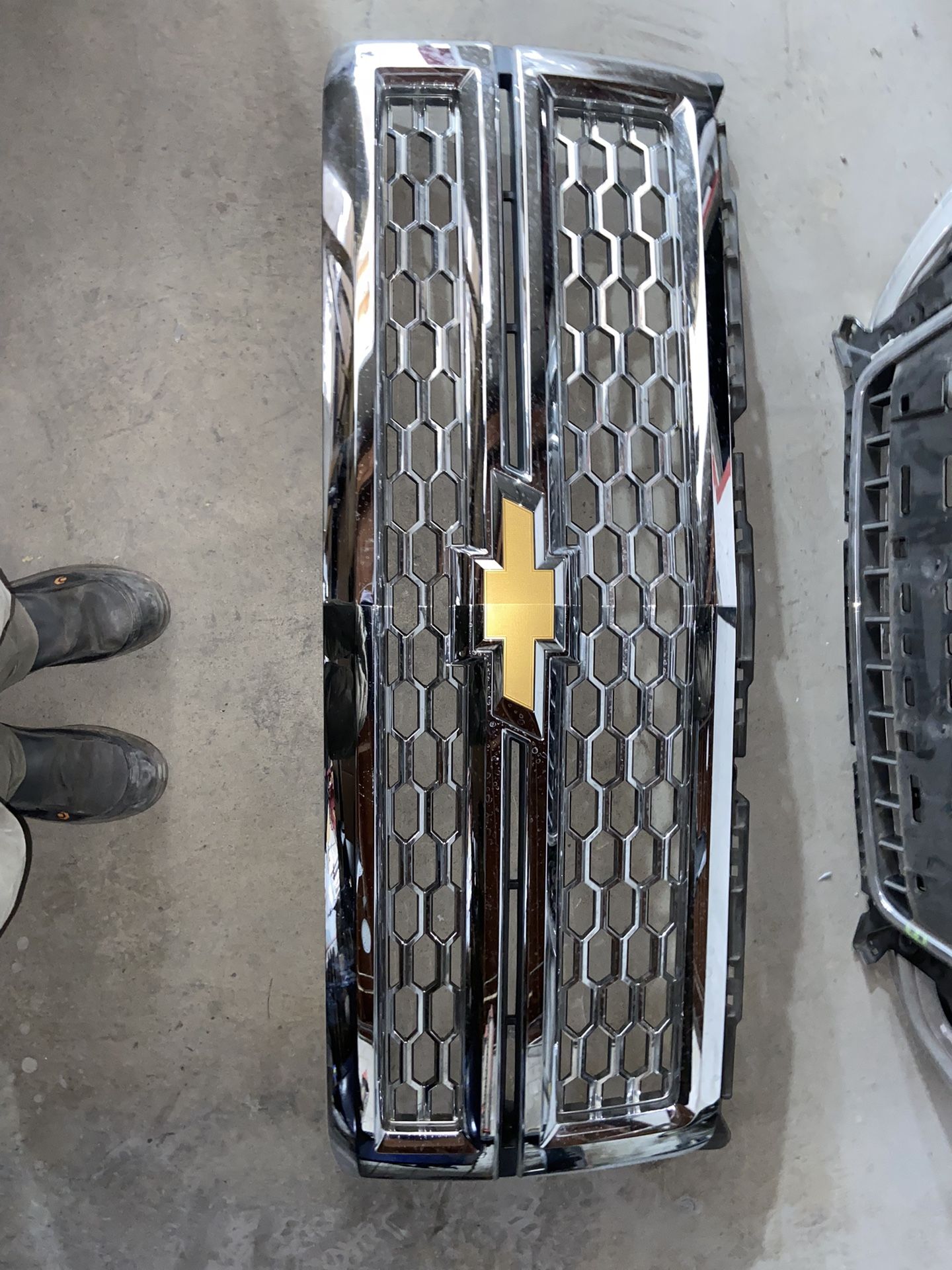 2017 Chevrolet Grill