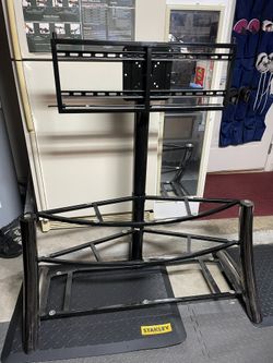 Entertainment Center, Flat Screen Mount