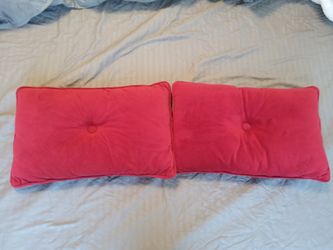 Set of 2 red plush throw pillows