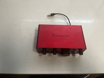 Scarlet focusrite solo - brand new