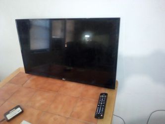 LG tv with remote