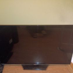 TV TCL 48"