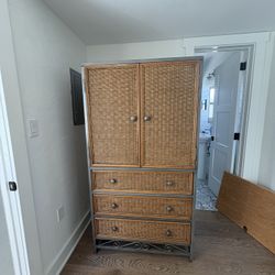 Armoire & TV Cabinet 