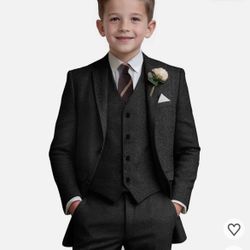 New in Box Boys Suit Set 6 Piece Formal Suits Size 8
