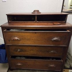 Vintage 3 Drawer Dresser