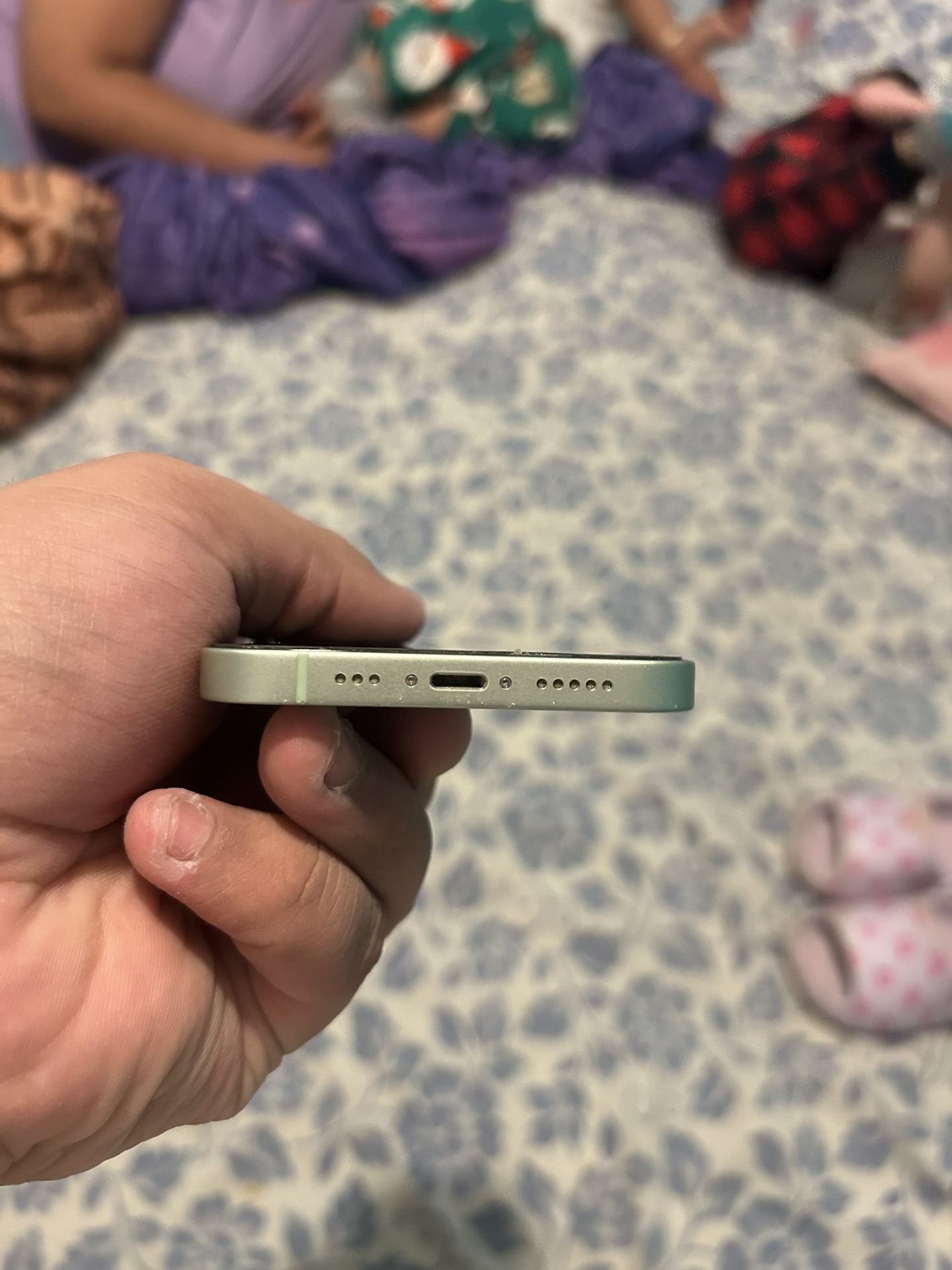 Iphone 12  (iCloud Blocked)