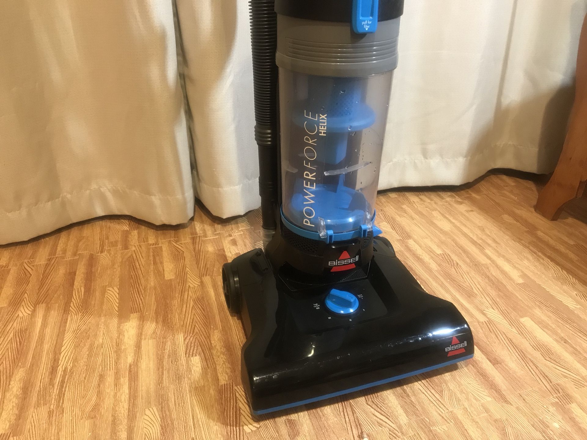 Bissell PowerForce Helix 1700 Canister Vacuum - Bagless