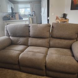 Excellent Condition Electric Sofas 