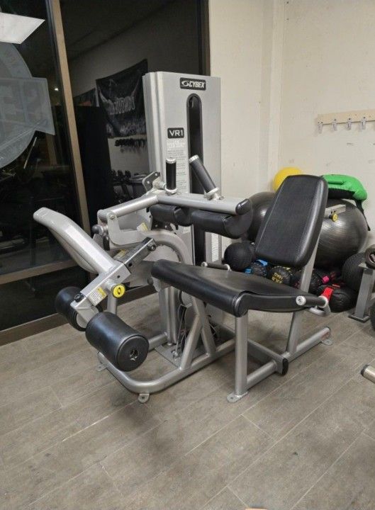 Cybex Vr1 Commercial Gym Equipment Exercise Fitness Dual Leg Extension/Leg Curl