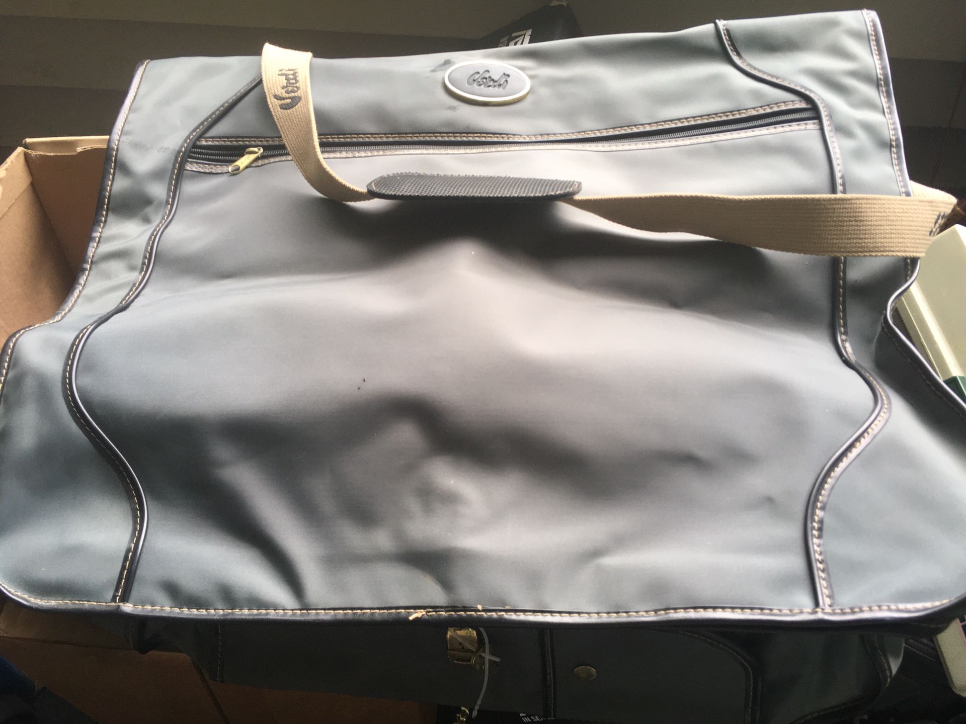 Verdi Garment Bag Suit case Traveling luggage