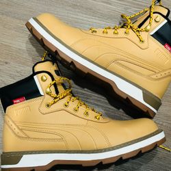 Men’s Puma Boots- Size 10.5-like. New