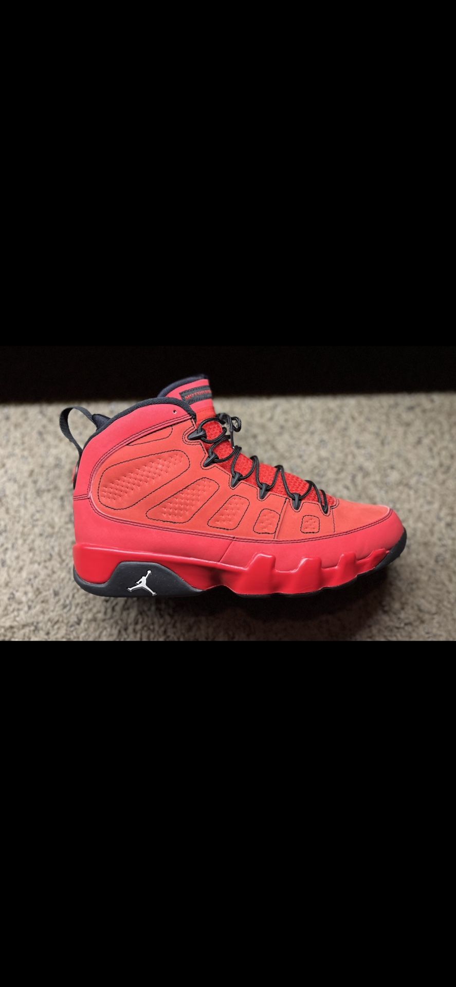 Motorboat Jones 9s