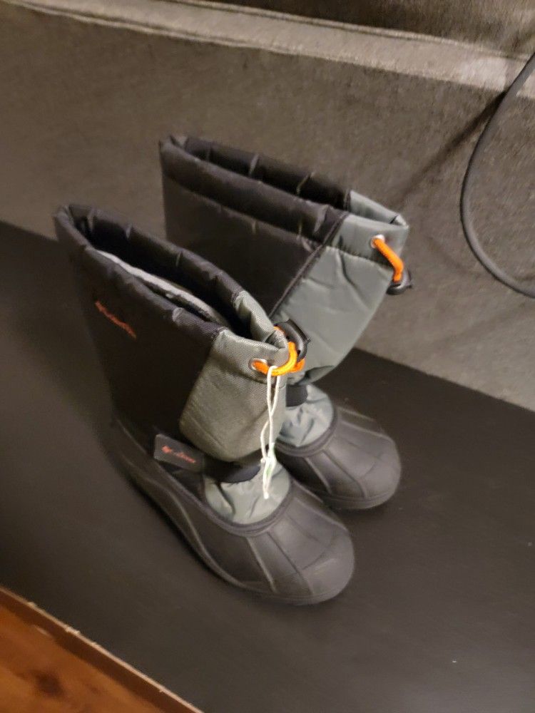 New Columbia Snow Boots