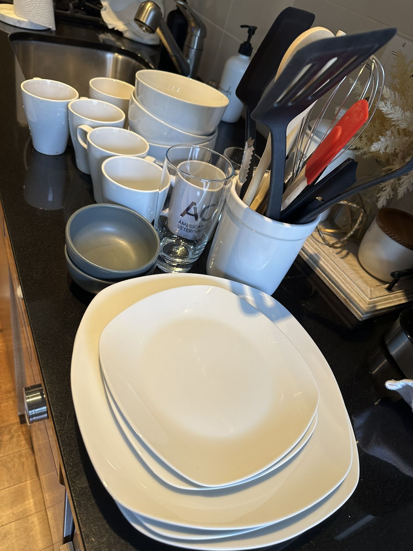 Kitchen Accessories + Kettle + Coffee Machine