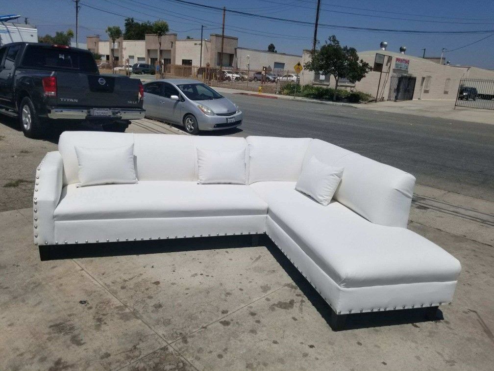 NEW 9X7FT WHITE LEATHER SECTIONAL CHAISE