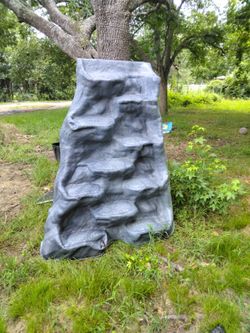 Giant molded climbing wall-great grey