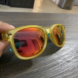 Knock around sunglasses blue / yellow / red