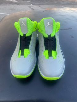Jordan’s super fly shoes man size 8.5