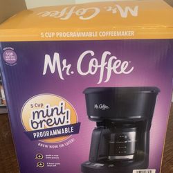 NEW and UNUSED Coffee Machine plus FREE Coffee Filters 