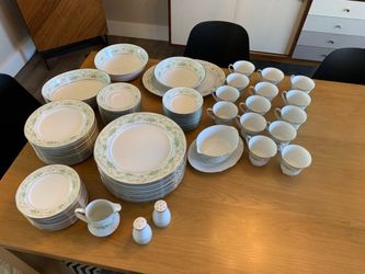Antique Noritake China Set - Nantes 2553 - 12 Place Settings + Serving Dishes