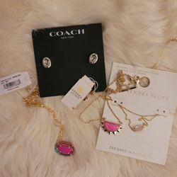 Kendra Scott,  Coach 