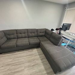 Nice Tufted Chaise Sectional! 