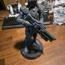 Soldier 76 Statue