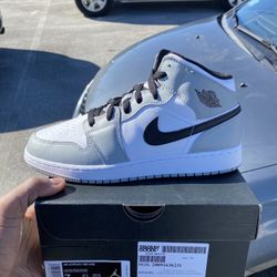 Jordan 1 Mid Gray