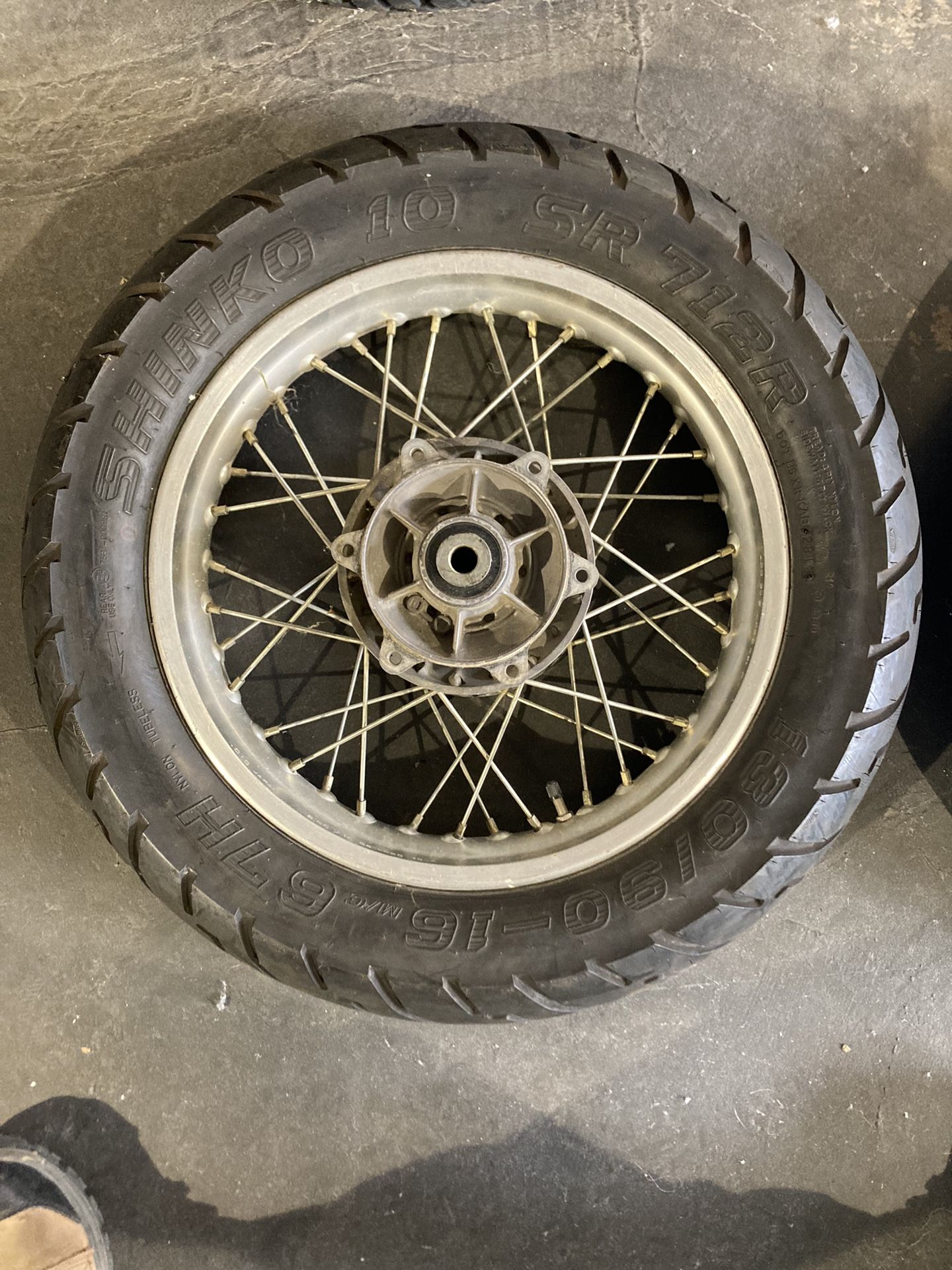 Shinko SR 712 R & F (with Hubs!)