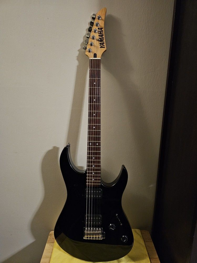 YAMAHA RGX 120D Electric Guitar