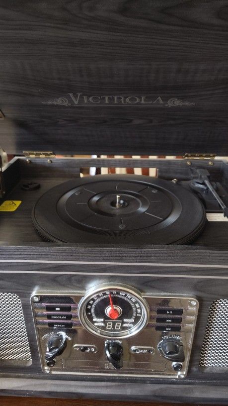 Victoria Radio 