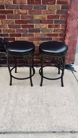 High chairs, stools