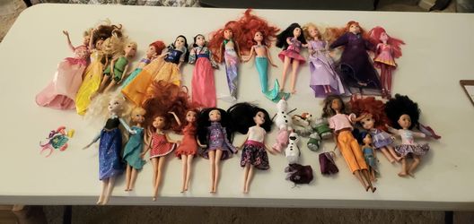 20+ barbie dolls