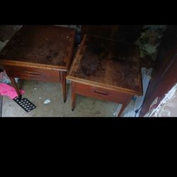 End Tables And Tables 