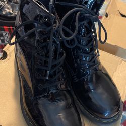 Women’s Shoes