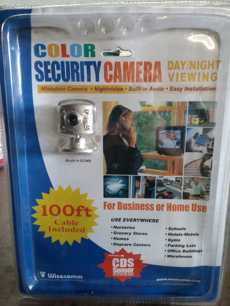Wisecomm OC960 mini indoor night vision color securitt camera with audio and adjustable lens