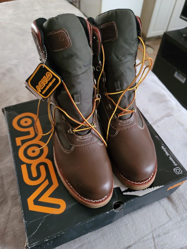 Asolo boots limited color beef and broccoli for Sale in New Haven CT OfferUp