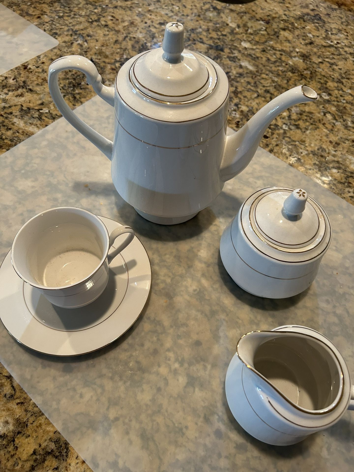 Royal Majestic Tea Set, China